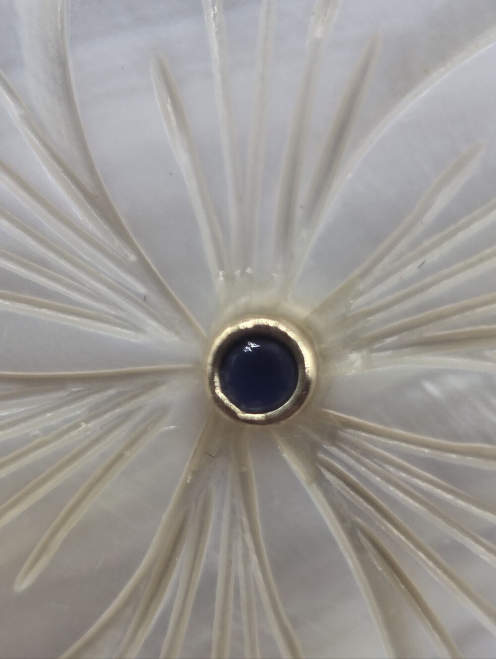 Mother of Pearl Carved Flower Pendant Gold Tone Blue & Clear Stone Large 2" - Picture 2 of 4